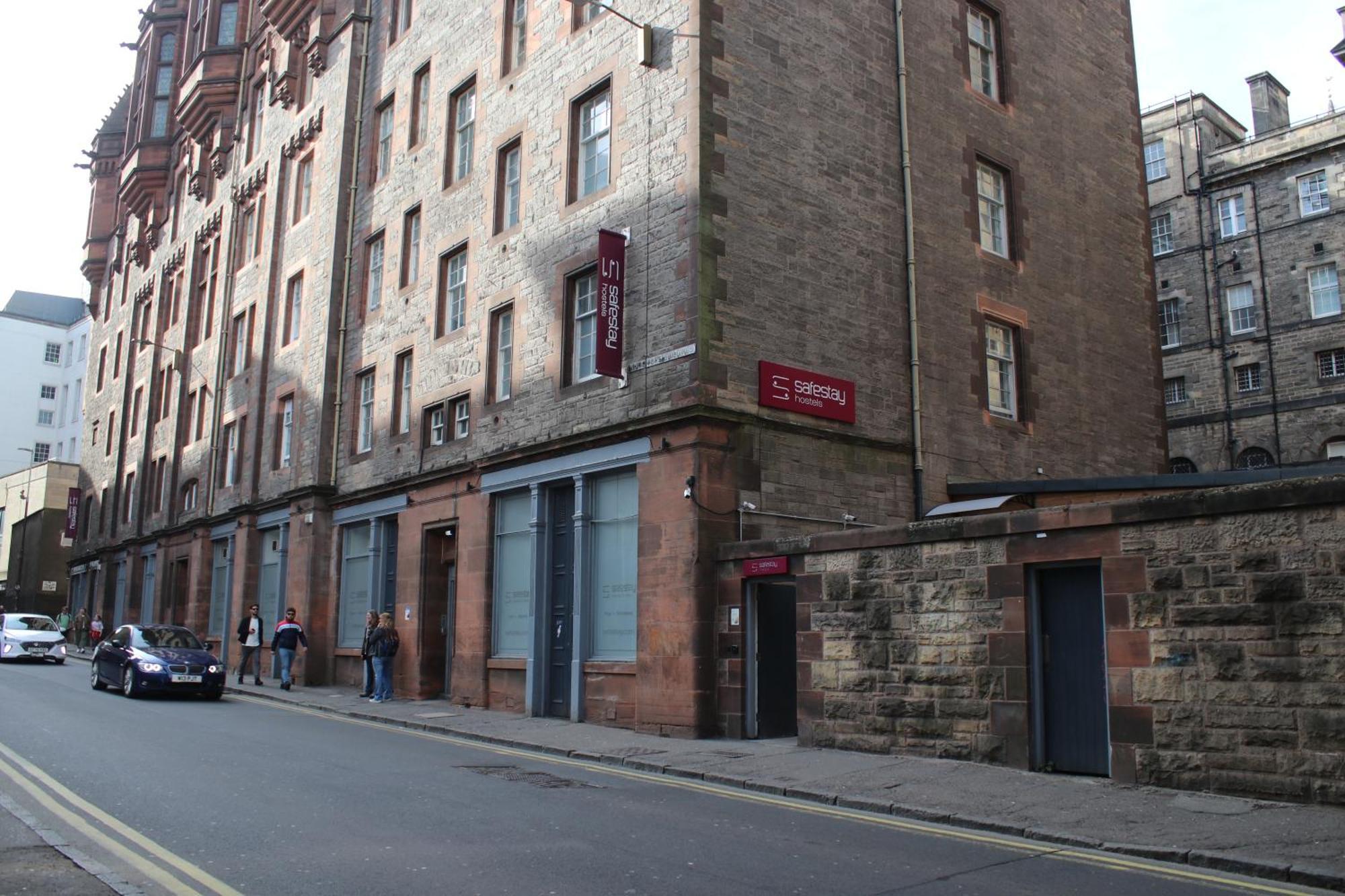 Safestay Edinburgh Cowgate Hostel *